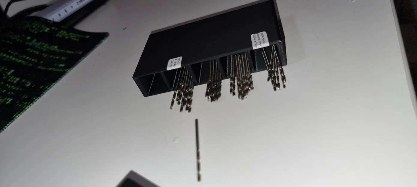 Hộp lưu trữ mũi khoan nhỏ với 5 ngăn và nam châm - Image 5