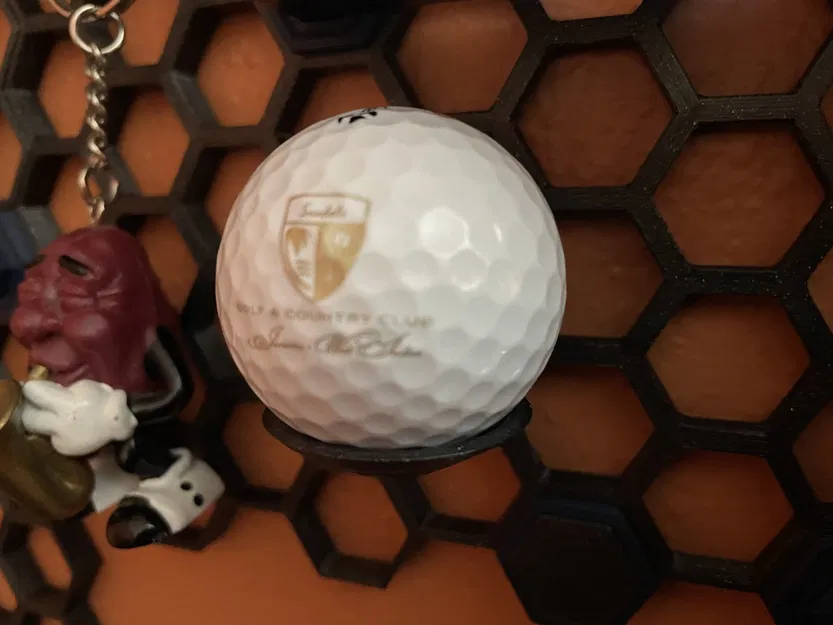 Giá đỡ bóng golf cho tường tổ ong HSW - Image 2