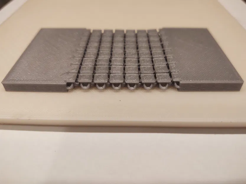 Hinge linh hoạt in 3D với các tab dán dễ dàng - Image 1