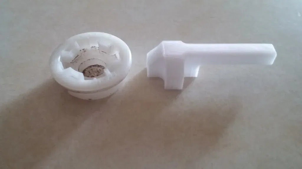 Cờ lê mở nắp thùng 55 gallon - Image 1