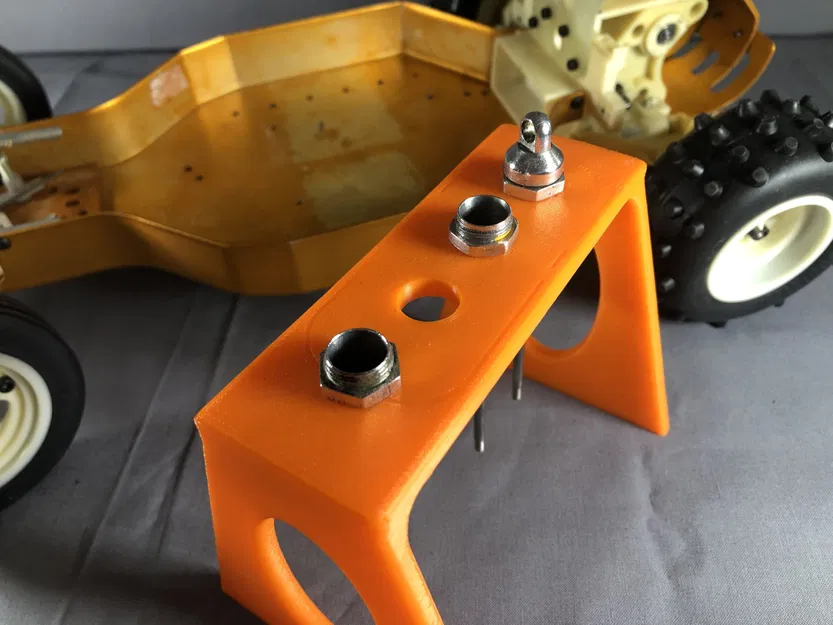 Giá đỡ và kệ cho bộ giảm chấn RC10 - Image 2