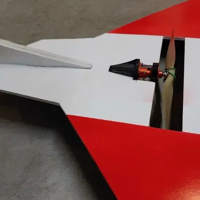 Giá đỡ động cơ cho mô hình F22 bằng foam Dollar Tree