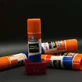 Giá đỡ bút keo đơn giản nhưng hữu ích