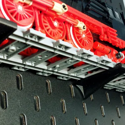 Giá đỡ đường ray tàu hỏa Lego trên Skadis