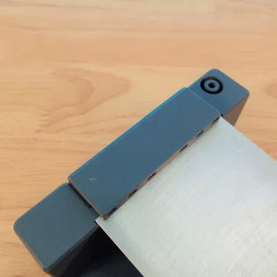 Giá đỡ làm việc với hệ thống xả nước cho EDM Gridfinity