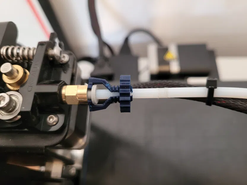 Kẹp coupler bowden cho máy in 3D Ender 3 với cơ chế khóa - Image 1