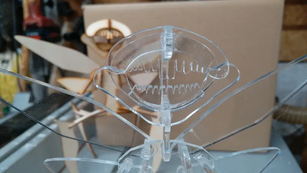 Tiên răng laser cắt từ Hellboy 2 - Image 2