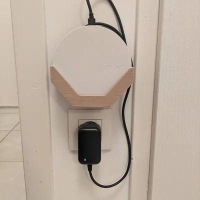 Giá đỡ wifi cho hộp Freebox Pop lắp đặt theo chiều dọc