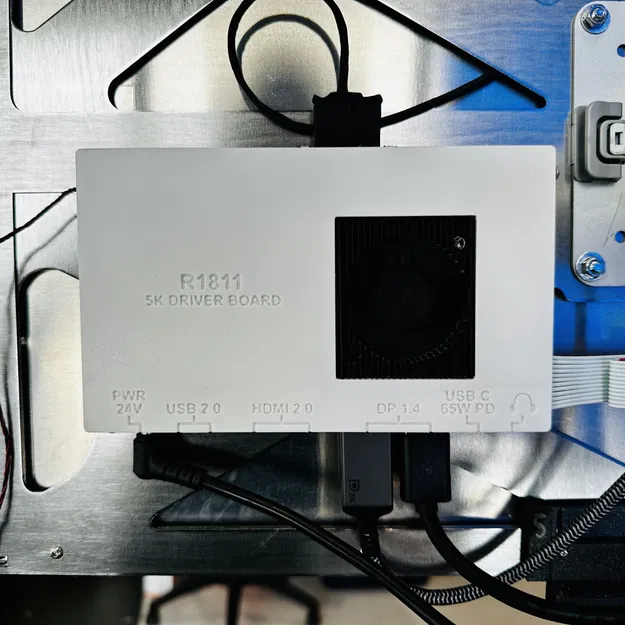 Màn hình 5K DIY với cổng HDMI và DisplayPort - Image 9