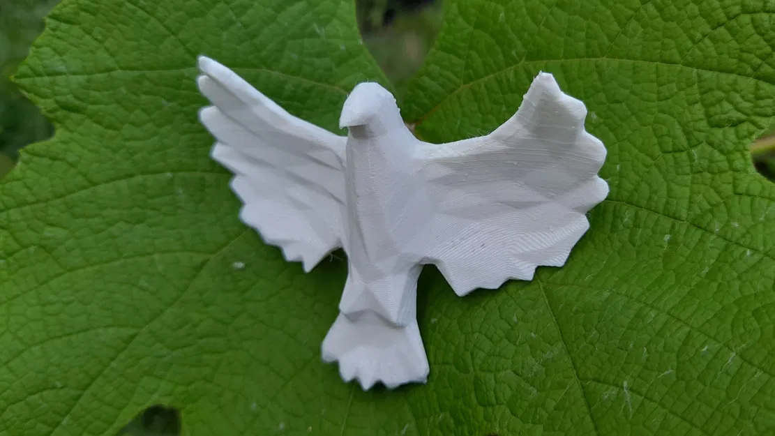 Mô hình bồ câu low-poly dễ thương của con trai tôi - Image 1