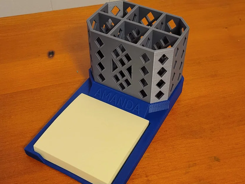 Giá đỡ bút với họa tiết kim cương và giấy ghi chú Post-it - Image 1