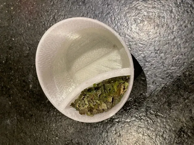 Tách trà phong cách hiện đại từ Thingiverse - Image 1