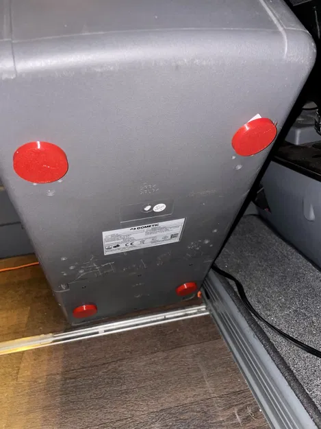 Giá đỡ chân cho Dometic CoolFreeze CDF 26 nâng cao - Image 1