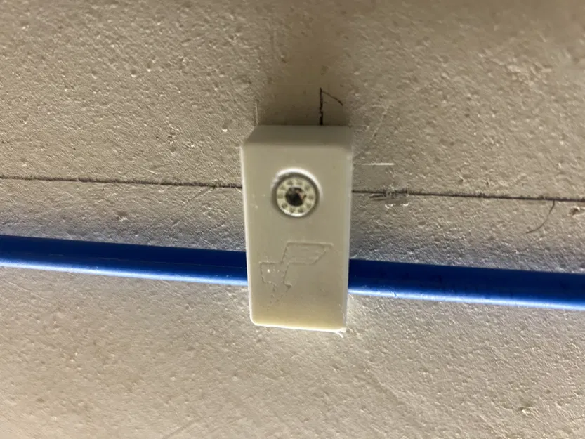 Giá đỡ ống dẫn cáp quang vào nhà - Image 2