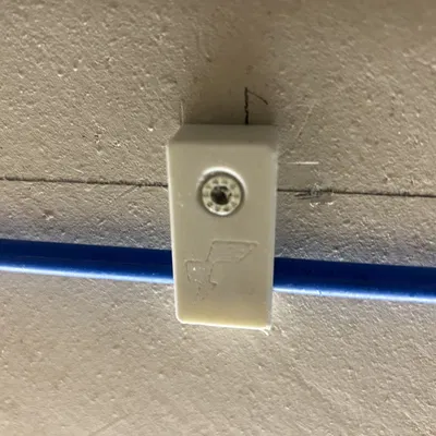 Giá đỡ ống dẫn cáp quang vào nhà