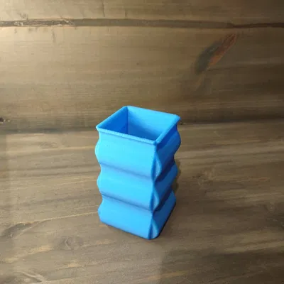 Giá đỡ bút hình vuông sóng cho văn phòng phẩm