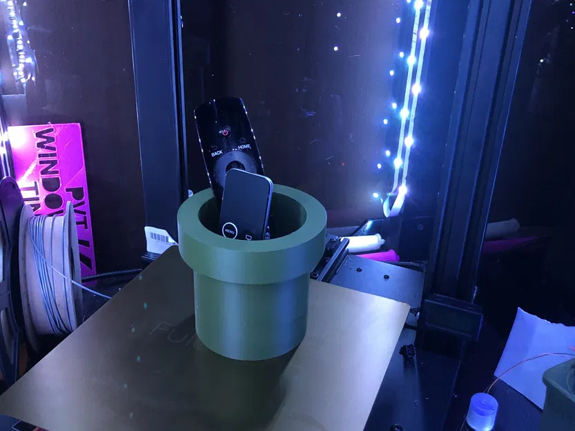 Giá đỡ điều khiển từ xa hình đường hầm Warp - Image 1