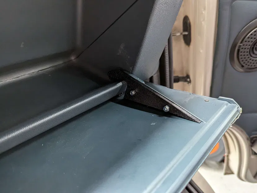 Giá đỡ ngăn chứa đồ cho Renault Trafic T1100 - Image 2