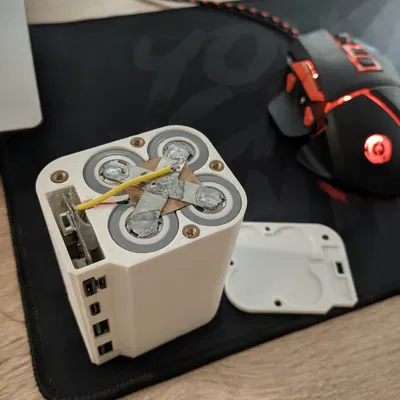 Ngân hàng năng lượng 21700x4 với mạch từ aliexpress