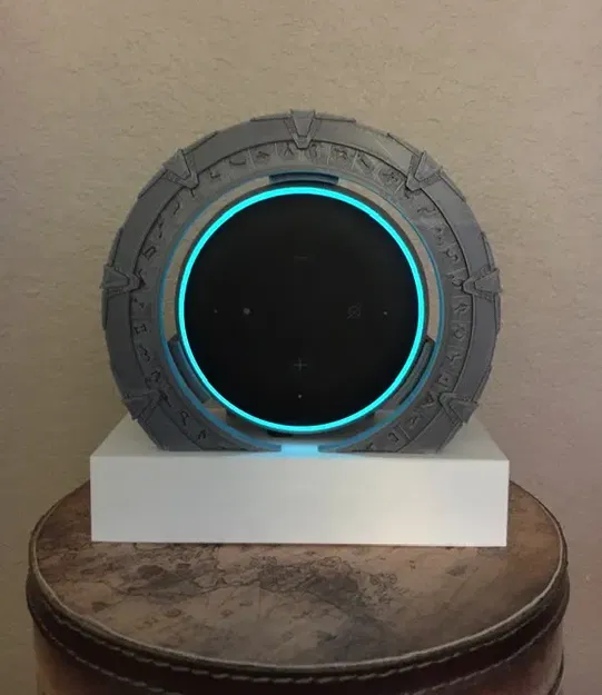 Giá đỡ Echo Dot với thiết kế cổng Stargate gọn nhẹ - Image 1