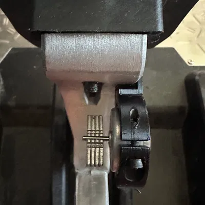 Giá đỡ bàn đạp rung Simracing ShakeIt cho Thrustmaster T-LCM