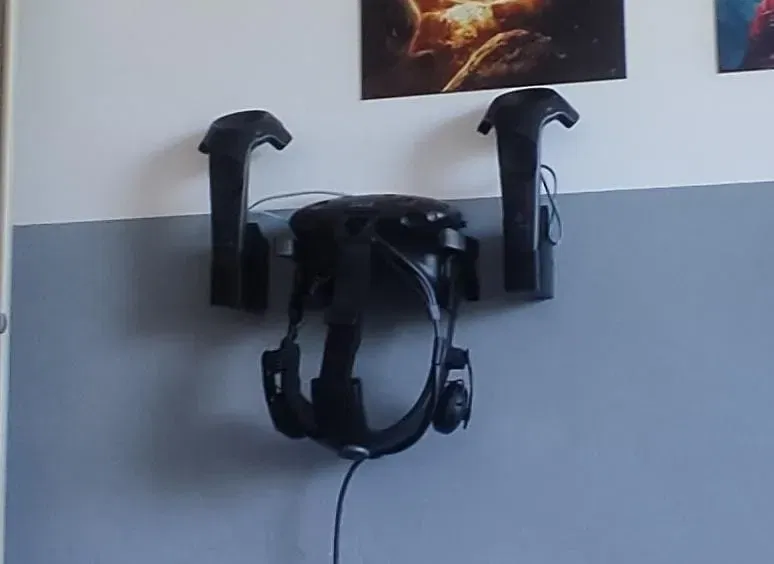 Giá đỡ treo tay cầm HTC Vive theo chiều dọc - Image 2