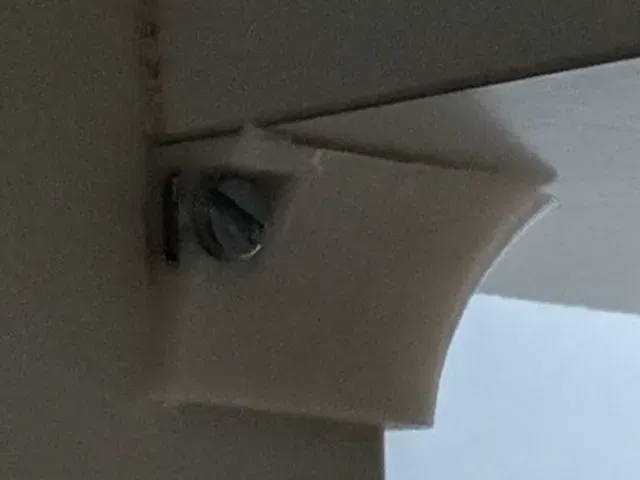 Giá treo cho bàn IKEA LACK bằng chân rỗng - Image 2