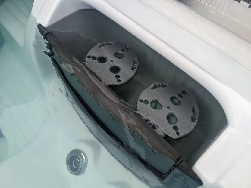 Thay thế nắp bộ lọc EGO3 cho hệ thống bể sục - Image 1