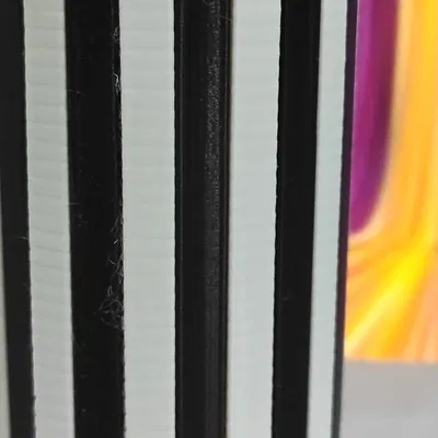 Giá đỡ bút hai màu tiện lợi cho văn phòng