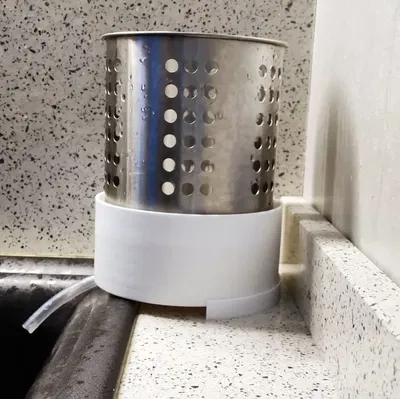 Giá đỡ cho dụng cụ rửa chén với hệ thống thoát nước