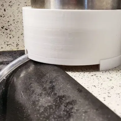 Giá đỡ cho dụng cụ rửa chén với hệ thống thoát nước