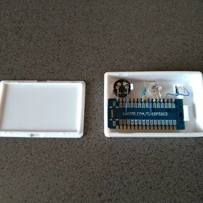 Vỏ hộp cho ESP32-C3 với Buzzer và LED RGB