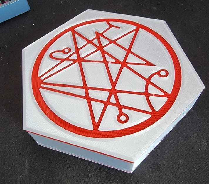 Hộp xúc xắc Necronomicon với khay xúc xắc - Image 1