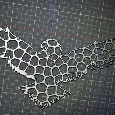 Thiết kế tường đại bàng theo phong cách Voronoi