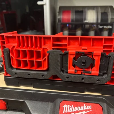 Giá đỡ tường Milwaukee PACKOUT có khóa linh hoạt