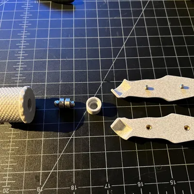 Khoan tay cải tiến với tay cầm và đầu kẹp