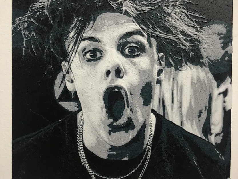 Mô hình Yungblud độc đáo dành tặng con gái yêu thích âm nhạc - Image 1