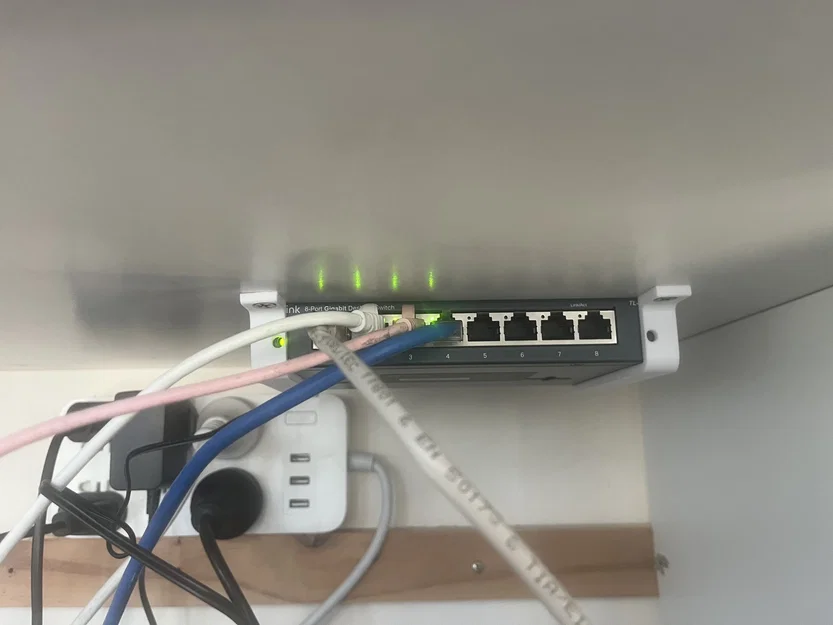 Công tắc mạng TP-Link 8 cổng TL-SG102 gắn tường - Image 2