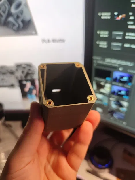 Vỏ ESP32 phong cách quân đội cho nhà máy điện mặt trời ban công - Image 4