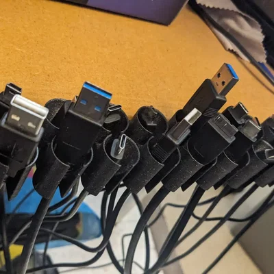 Giá đỡ tổ chức cáp cho bộ phận cắm USB