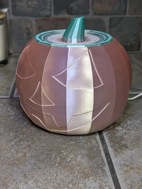 Bí ngô lớn phong cách low-poly cho trang trí Halloween - Image 1