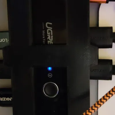 Giá đỡ gắn tường/bàn cho công tắc USB UGREEN