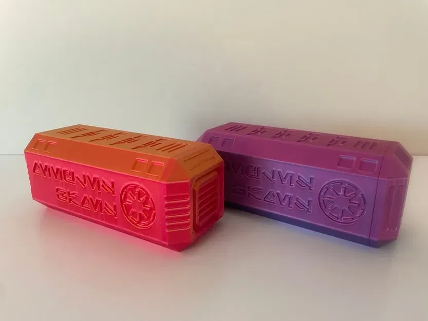 Hộp chứa các mảnh trò chơi Clone Wars Risk với logo Cộng hòa - Image 1