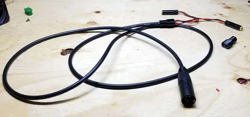 Cáp tai nghe cân bằng với bộ chia giữa cho cáp Canare - Image 1