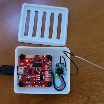 Bộ điều khiển bay RC kết nối với PC qua Betaflight