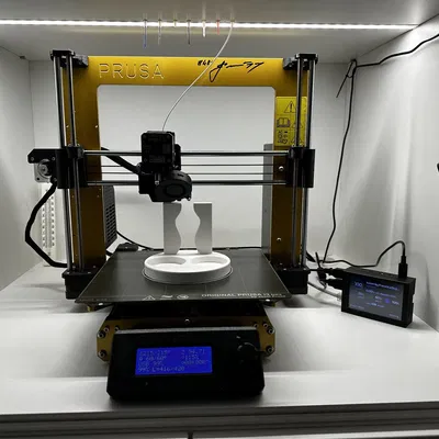 Giá đỡ cho máy xay Kotanyi và nơi để tăm