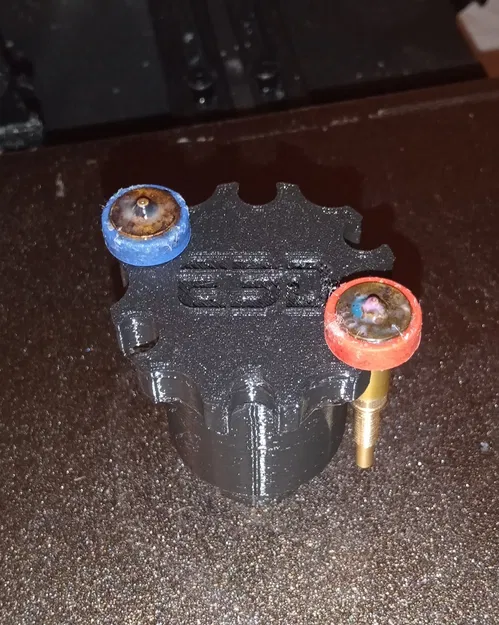 Giá đỡ vòi phun Revo hình dạng súng lục - Image 2