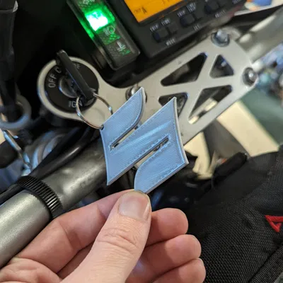 Móc chìa khóa hình chữ S của Suzuki với lỗ gắn nhẫn