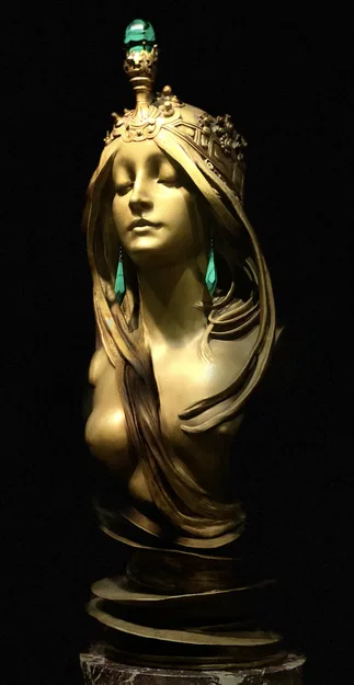 Tượng phụ nữ phong cách Art Nouveau dạng Low Poly - Image 1