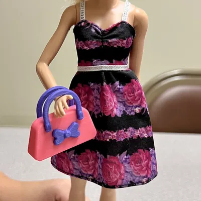 Túi xách cho búp bê Barbie của con gái tôi